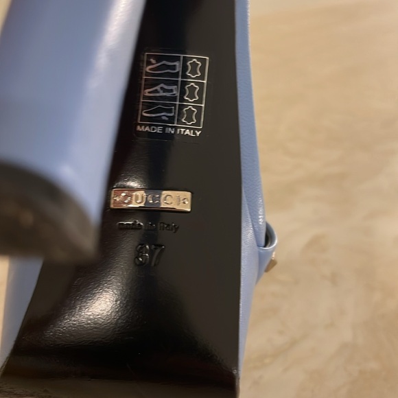 Gucci Studded Platform Sandals Size 37. - Picture 7 of 12